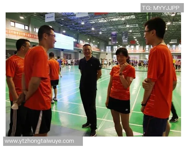 广州羽毛球队比赛经验分享与提升策略探讨 广州羽毛球队比赛经验分享与提升策略探讨