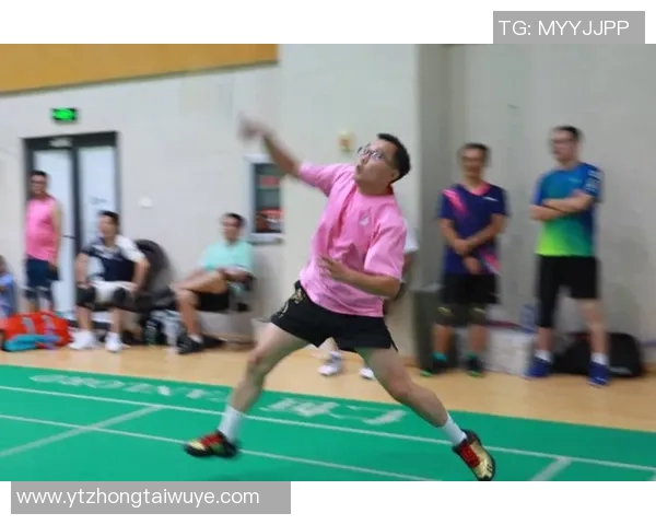 热议上海羽毛球队团队协作变革带来的新机遇与挑战 热议上海羽毛球队团队协作变革带来的新机遇与挑战