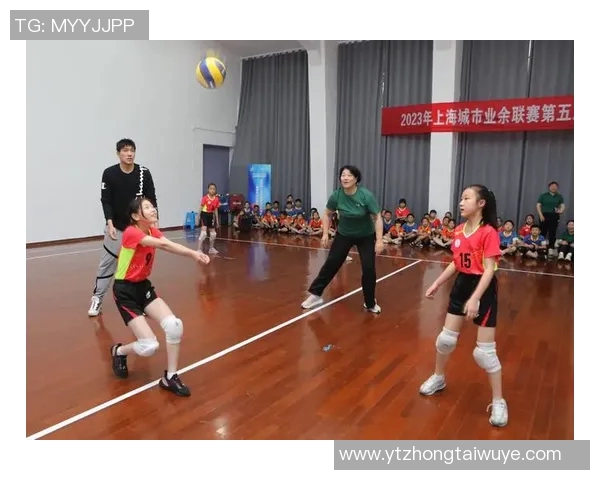 深入探讨上海排球队战术特点与对手的全面对比分析